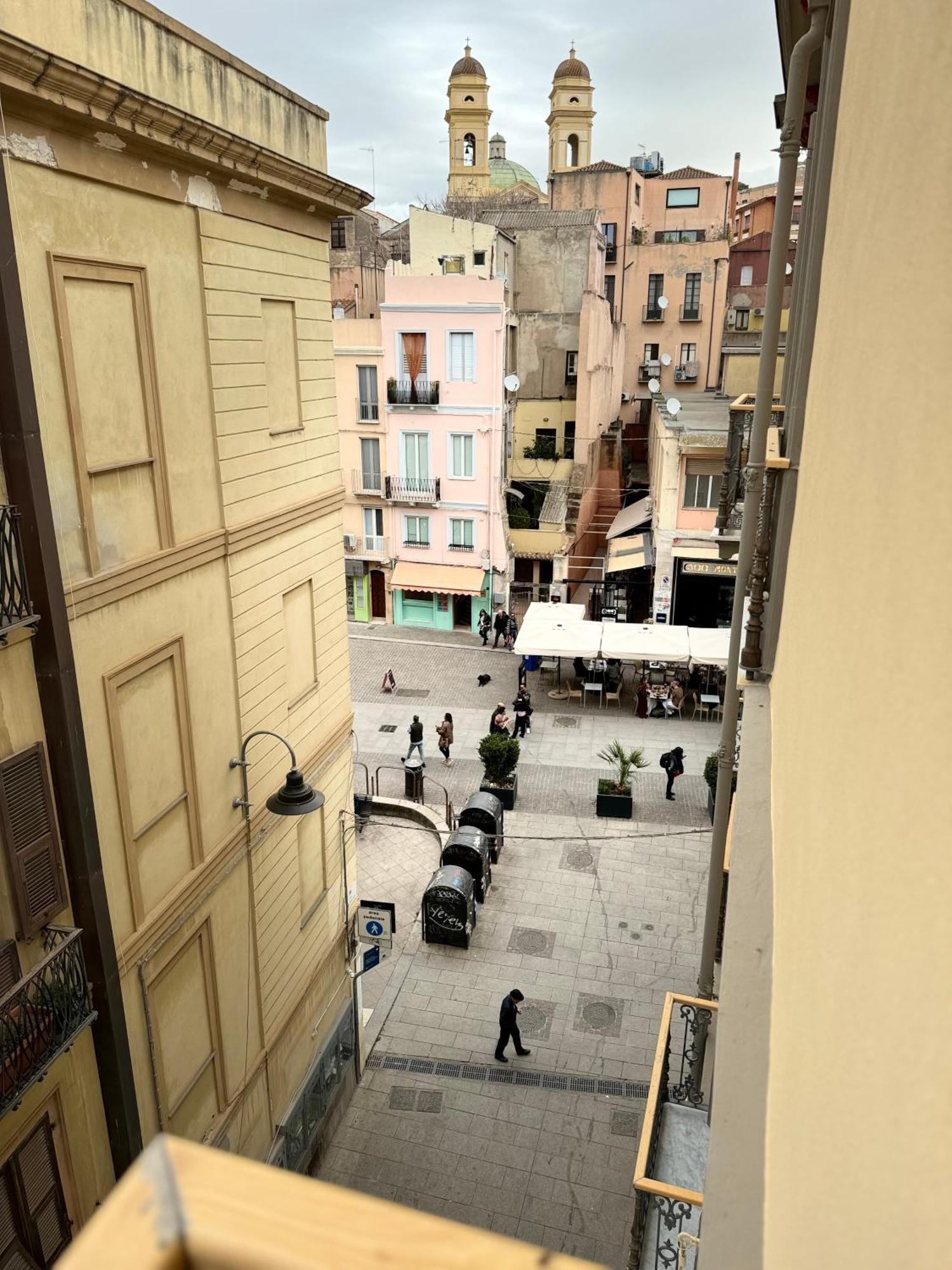 Fl Apartments Nel Corso 卡利亚里 外观 照片